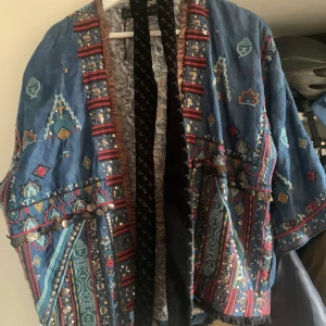Zara womens kimono - Super funky kimono from Zara Aztec designs 
