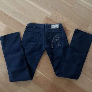 Supersnygga lågmidjade jeans från Replay!  W25 L32