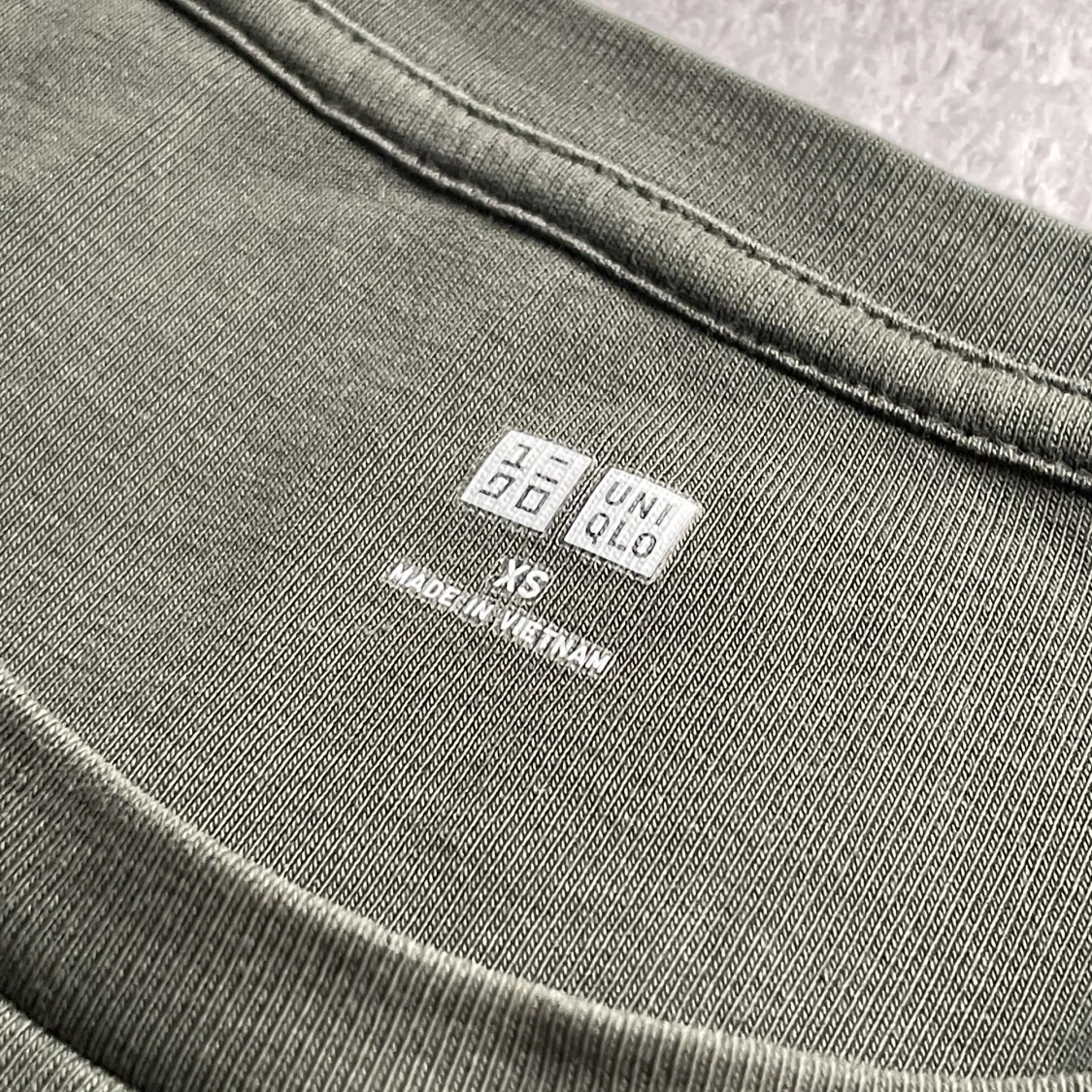 En långärmad tröja 