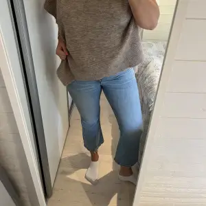 Supersnygga kick flare jeans från Madewell💙🫶 sjukt bra kvalite!! Sitter som en smäck och helt perfekta till vilken överdel som helst!!