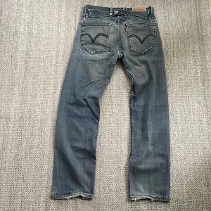 Vintage levis jeans - Feta Levis 533 i fint skick! Size 31/34 