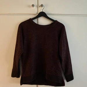 Stickad tröja- Pull&Bear - Stockade tröja från pull&bear i storlek XS. Endast använd fåtal gånger, god kvalitet 