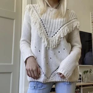 Snygg tröja - Så snygg stickad tröja med fransar💞