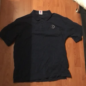 District 46 piké - En piké jag inte kan ha då den är för stor för mig. Aldrig använt den. Den är i storlek small men sitter som en large