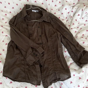 Brun skjorta - Brun skjorta från Calvin Klein som jag aldrig använt 🩷 nice material 🫧