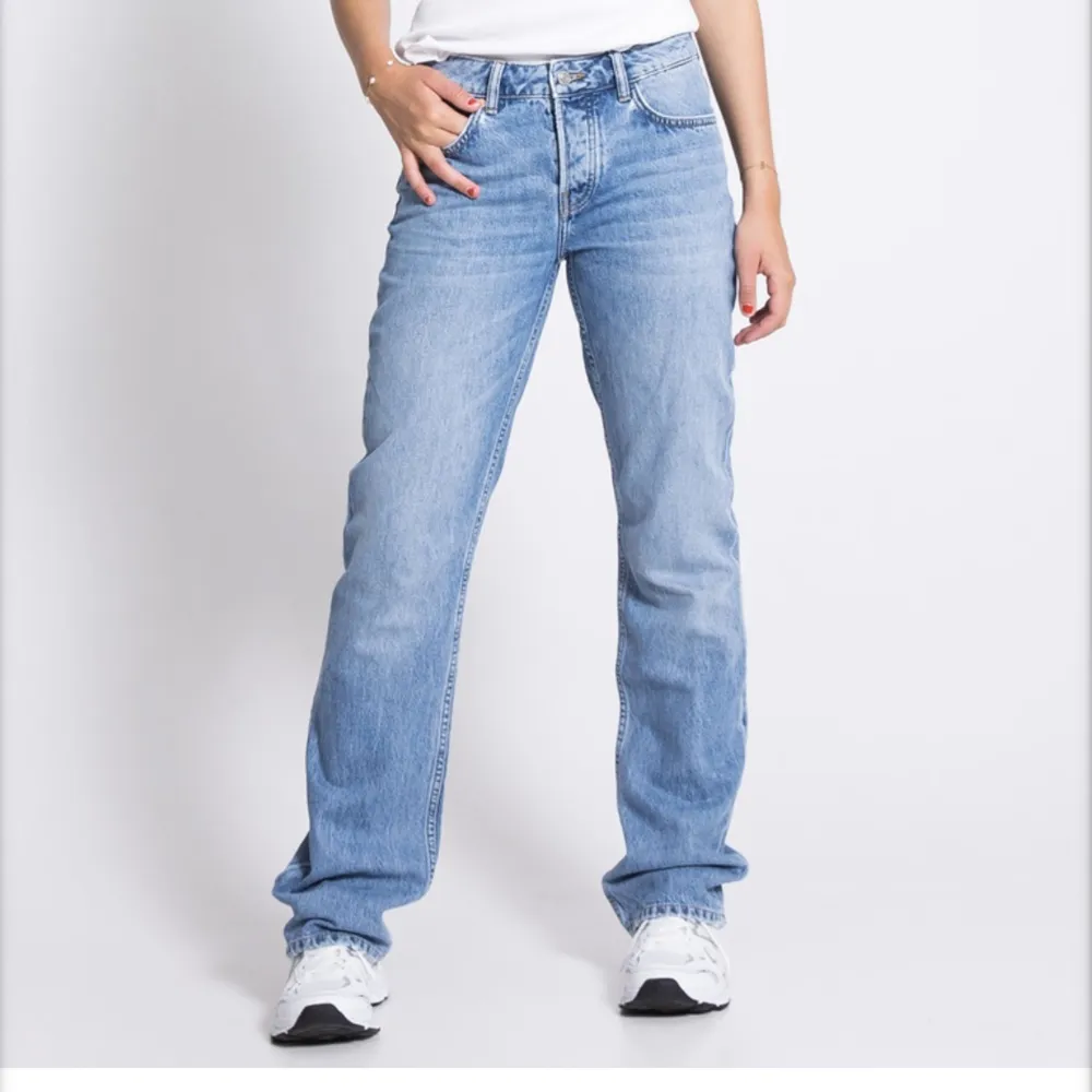 Jeans från lager 157 köpta för 400 i bra skick och använda fåtal gånger kontakta för mer info pris kan diskuteras. Jeans & Byxor.