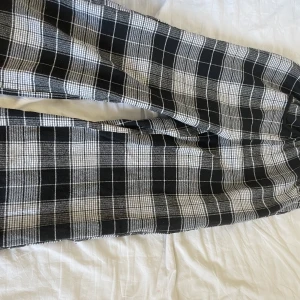 pyjamasbyxor  - Pyjamasbyxor ifrån shein, de är gaska korta o passar om du är runt 150