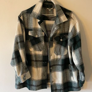 JACKA - CHIQUELLE  - Sparsamt använd.  