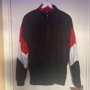Svart vindjacka - Svart vindjacka från H&M