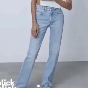 Säljer dessa zara jeans i storlek 36, helt nya💗💗