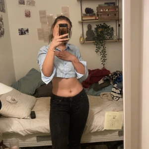 Lågmidjat - Lågmidjade jeans från rebel denim som blivit lite bortglömda av mig tyvärr :/