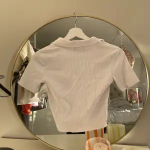 Fin polo t-shirt som är sällan använd ❤️ jättebra skick 