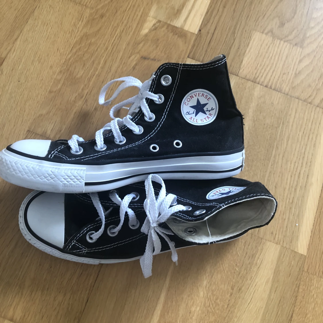 Svarta converse  - 90