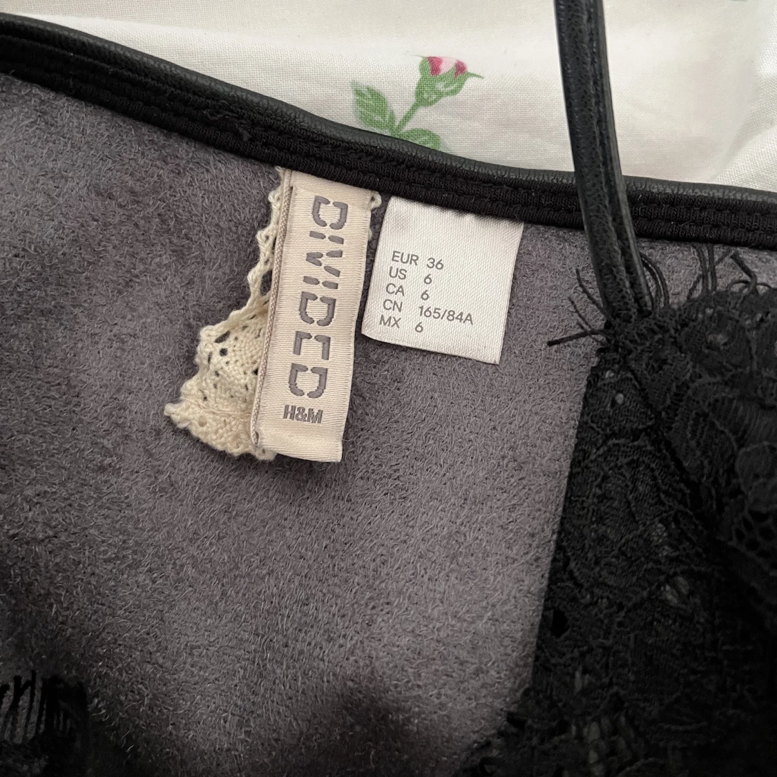 Festklänning i läder med spets - 91