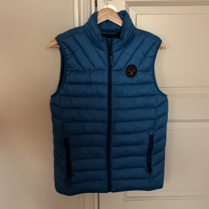 Napapijri väst - Väst blå tunn bra väst till sommaren !