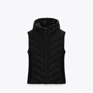 Väst  - Så fin svart väst i mycket bra skick.❣️