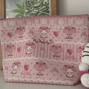 My melody necessär - super söt och rymlig necessär köpt för 300 typ