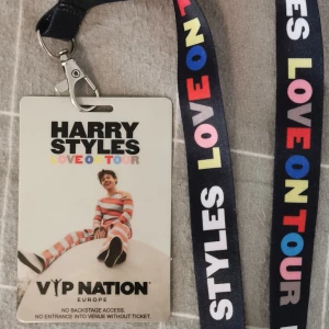 HARRY STYLES  - Inkluderad i Harry Styles "Love On Tour VIP packages 2022" 