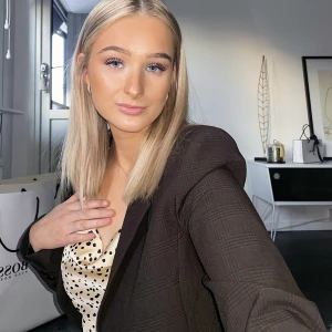 Croppad kavaj  - Brun kort kavaj 