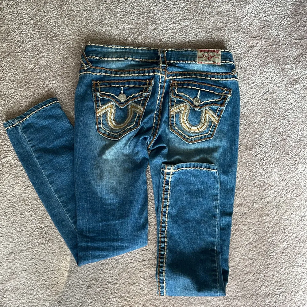 Har aldrig kommit till användning och inte min stil längre. 💗. Jeans & Byxor.