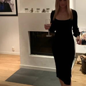 Wakakuu icons ribbstickad klänning - Jättebra skick storlek XS Nypris: 1899kr