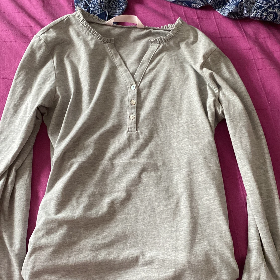 Grå långärmad - 90