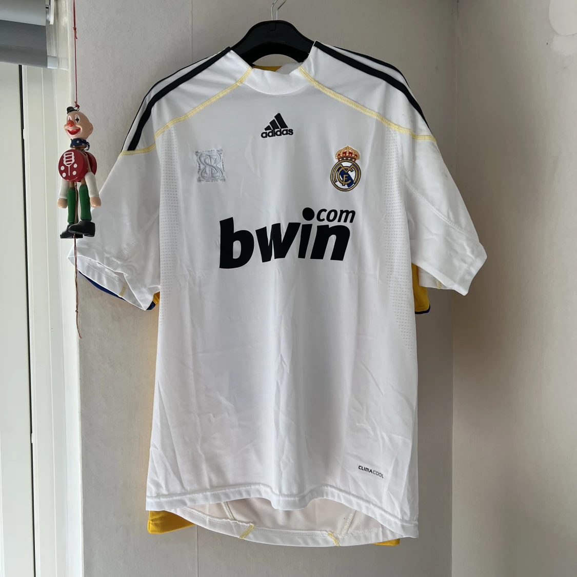 Real Madrid 2009-2010 hemmatröja