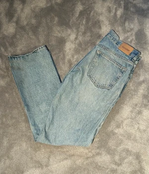 Weekday jeans - Nu är det dags att sälja min jeans från weekday(modell space) som tyvärr har blivit för små.
