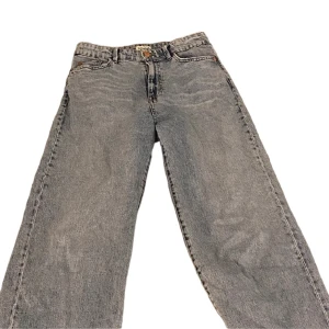 Jeans - Ljus blåa jeans från Lindex som blivit för små. Kunden står för frakt 💕