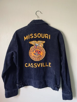 FFA Corduroy Jacka  - Säljer en vintage farmersjacka, väldigt fint skick