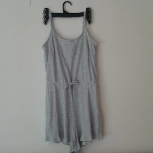 Bra kvalitet  - Från h&m.  Storlek XS. För 20 kr 