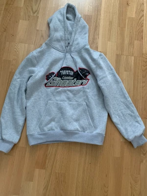 Trapstar Hoodie Tiger Shooters - 10/10 Skick För fler bilder så är det bara och att fråga! Storlek M