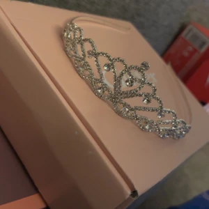 Tiara  - Bröllops tiara från glitter 