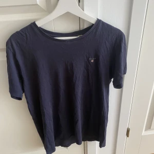 Gant tshirt - Säljer min super sköna gant tshirt. 
