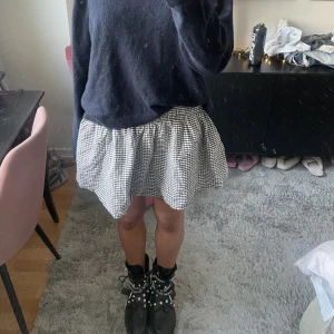 Rutig kjol - Snygg rutig kjol från Cubus, har dock klippt av lappen.