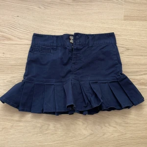 Jeans kjol!!! - Säljer denna as snygga ralph lauren jeans kjolen i topp kvalitet! Tryck inte köp nu!