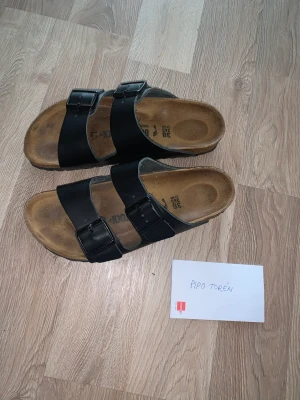Birkenstock Arizona  - Nyskick knappt använda. Storlek 38