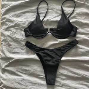 Bikini - Jag säljer min helt nya bikini från SHEIN, köptes för 109 kr och säljer för 80 kr