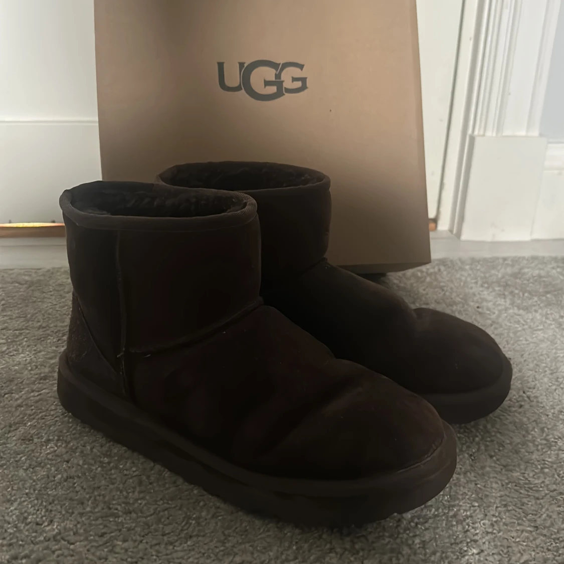 Ugg - 90