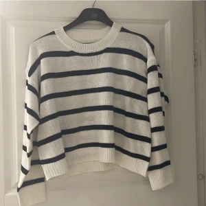 Tröja - Randig tröja