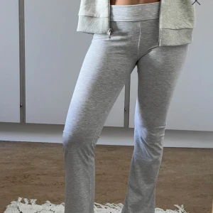 Yogapants  - Jätte fina Yogapants från Nelly, använda fåtal gånger! 180 kr