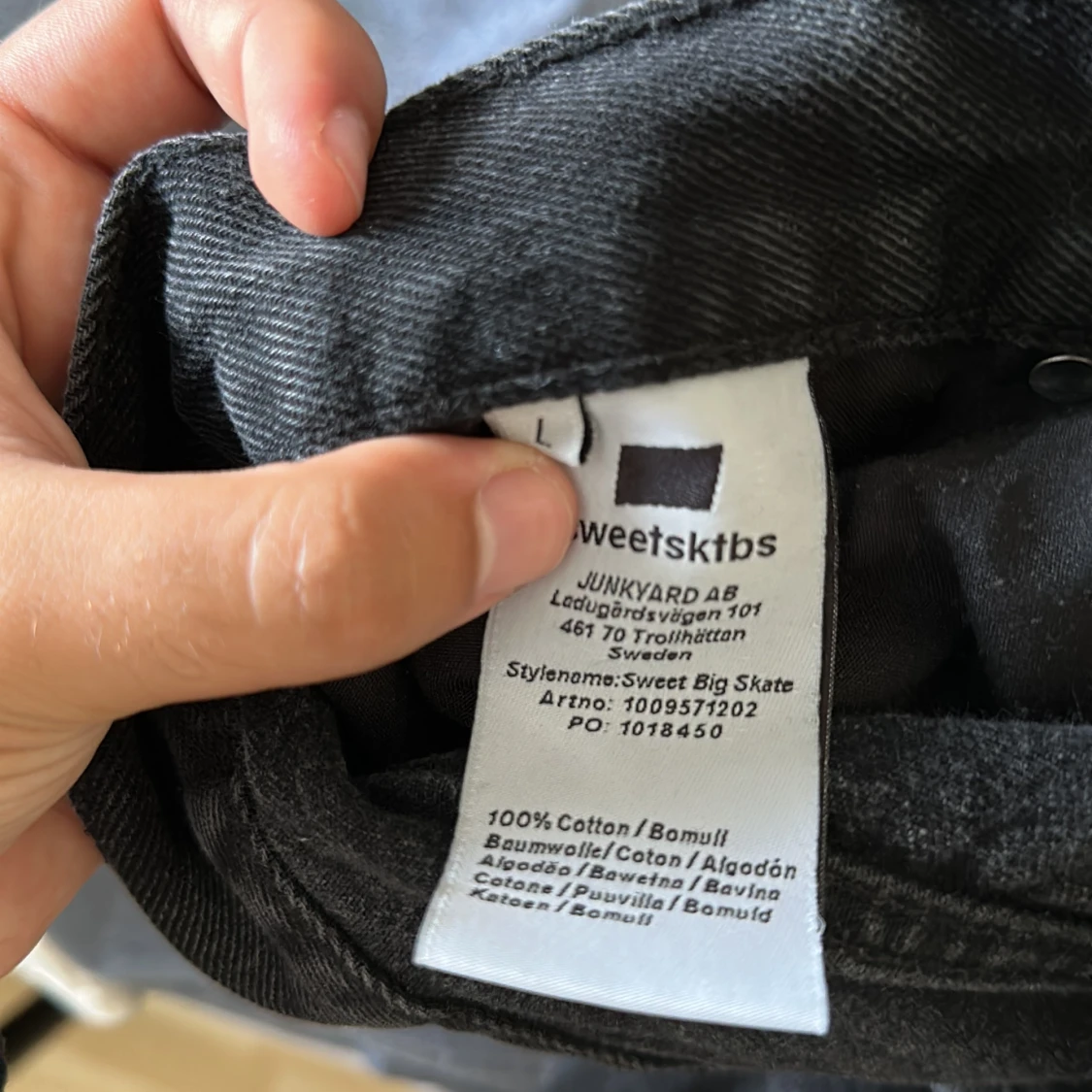 Svarta/mörkgråa vida jeans - 91