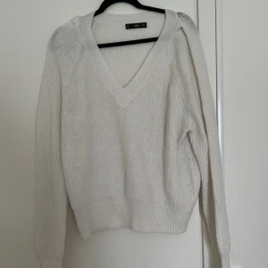 Tröja mango storlek l - Stickad tröja knappt använd