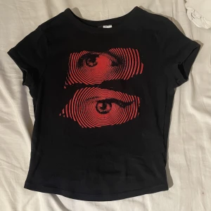 Babytee med tryck - Så söt t-shirt med tryck!