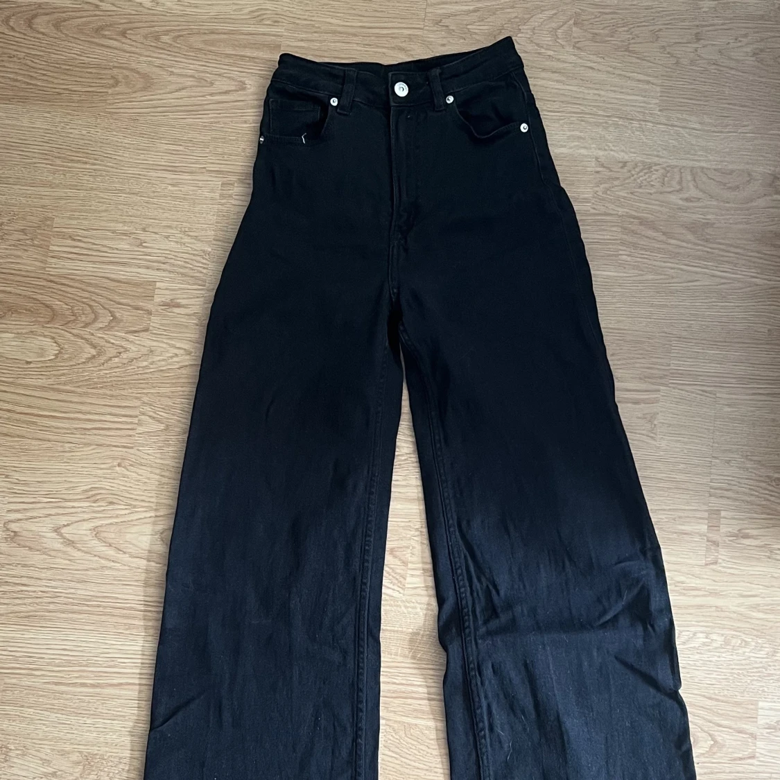 Utsvängda jeans 