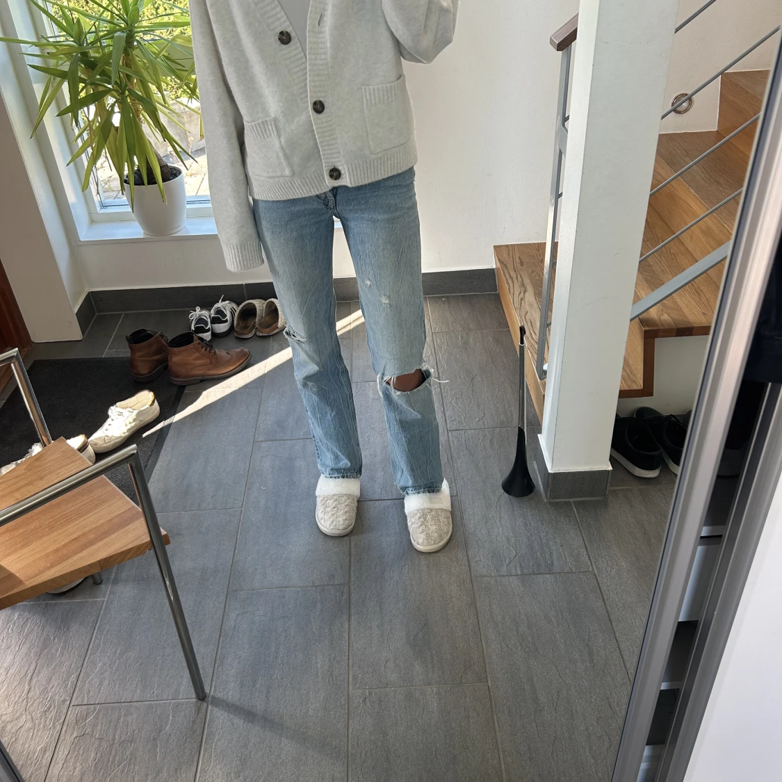 Mid waist straight jeans