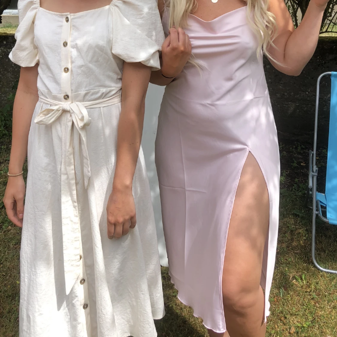 Rosa klänning med djup rygg - 90