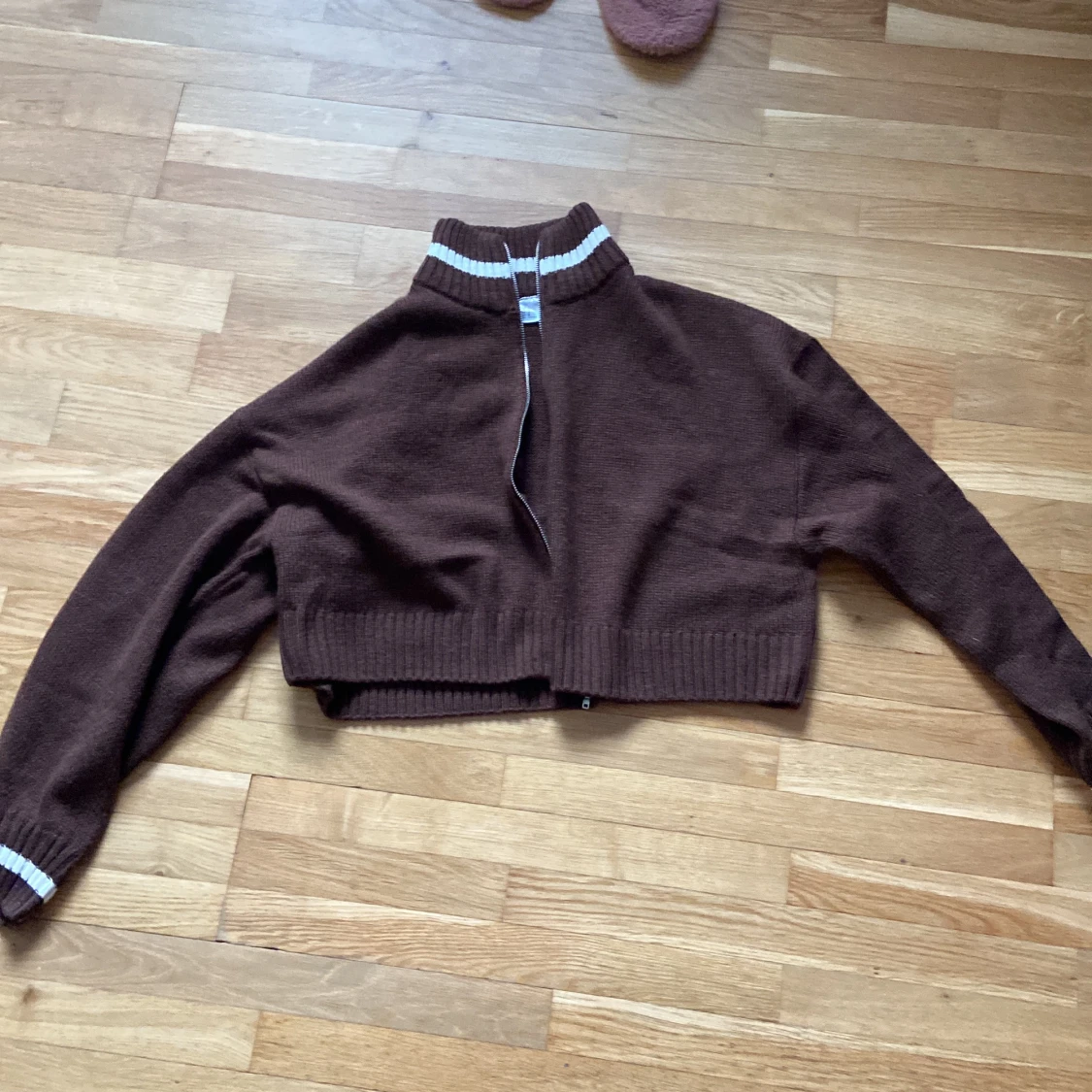 Stickad jacka