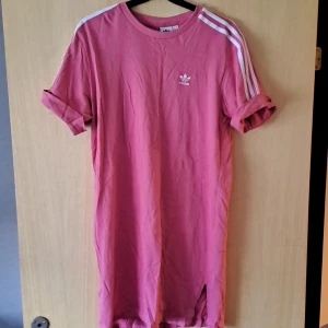 Adidas klänning - Rosa Adidasklänning