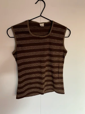 Retro top - Fin retro 70tals topp i fint skick! Köpt vintage